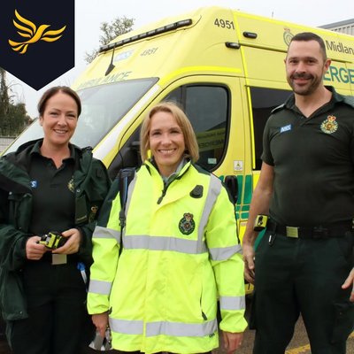 Helen Morgan MP with paramedics Steve Barlow and Julie Stubley